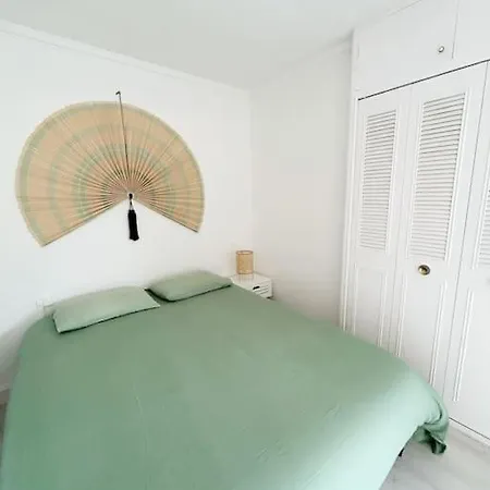 Hébergement de vacances Charmante Maison Avec Climatisation Pour 4 Personnes