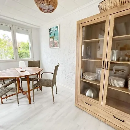 Hébergement de vacances Charmante Maison Avec Climatisation Pour 4 Personnes